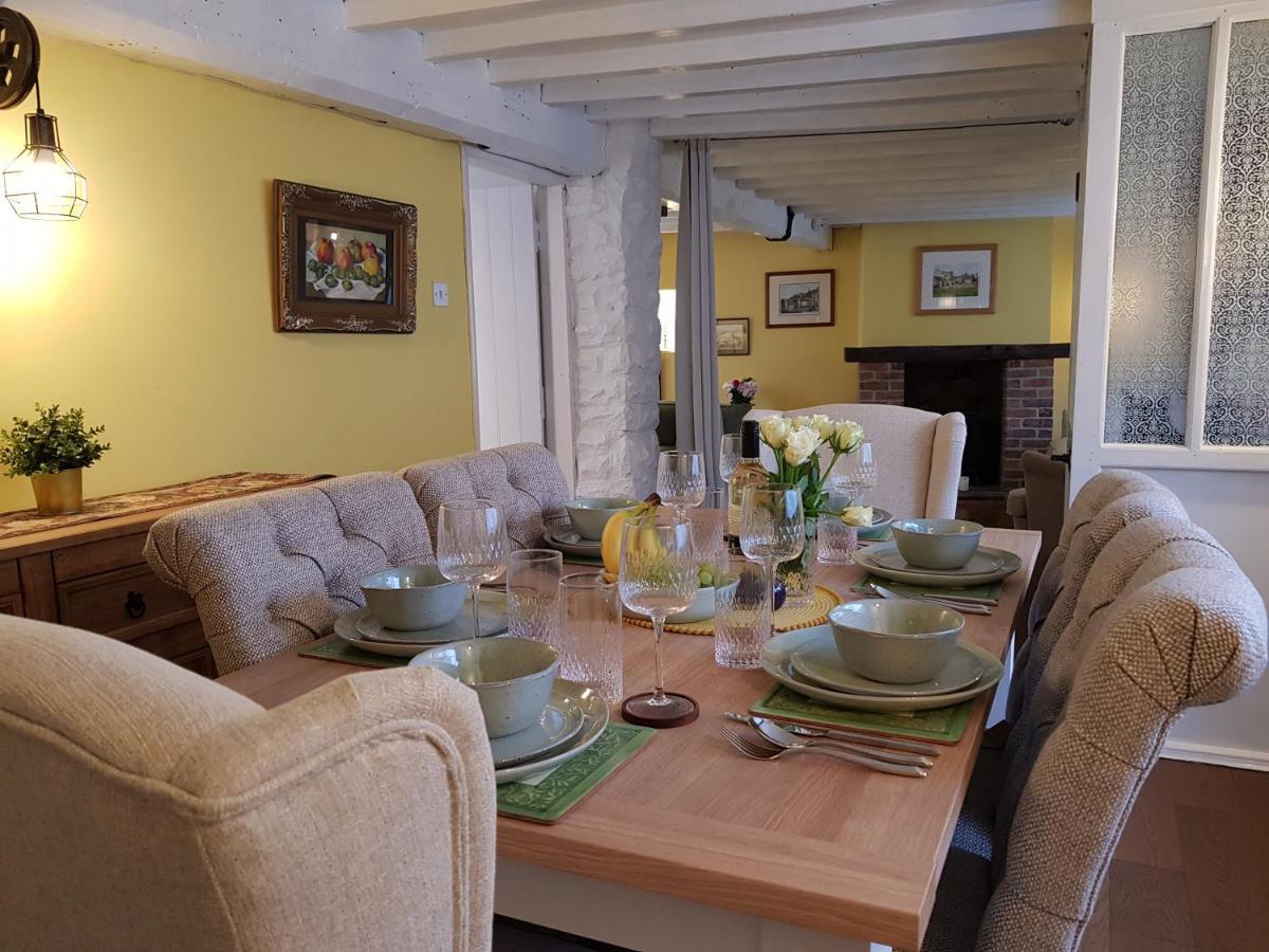 Cruck Cottage Pickering Luaran gambar