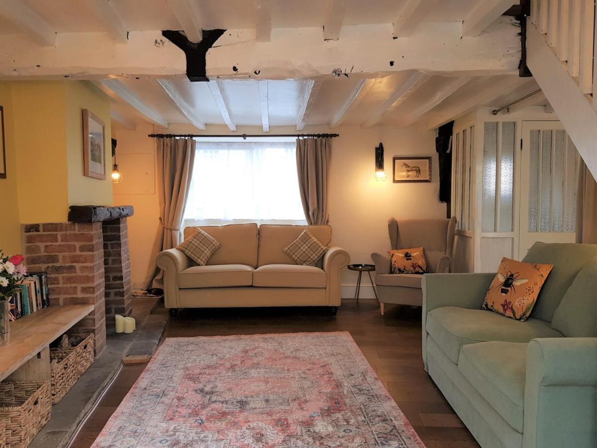 Cruck Cottage Pickering Luaran gambar